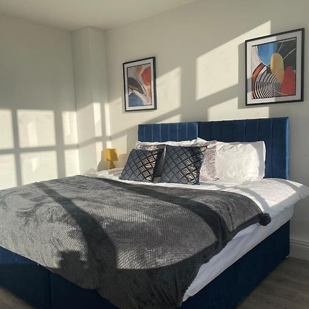 2 Bedroom Apartment - Flitwick - Contractor Friendly - Tourist Ready - Full Kitchen - Wifi - Smart Tv - Sofa Bed - Free Parking - Ideal For Short Or Long Stays Dış mekan fotoğraf