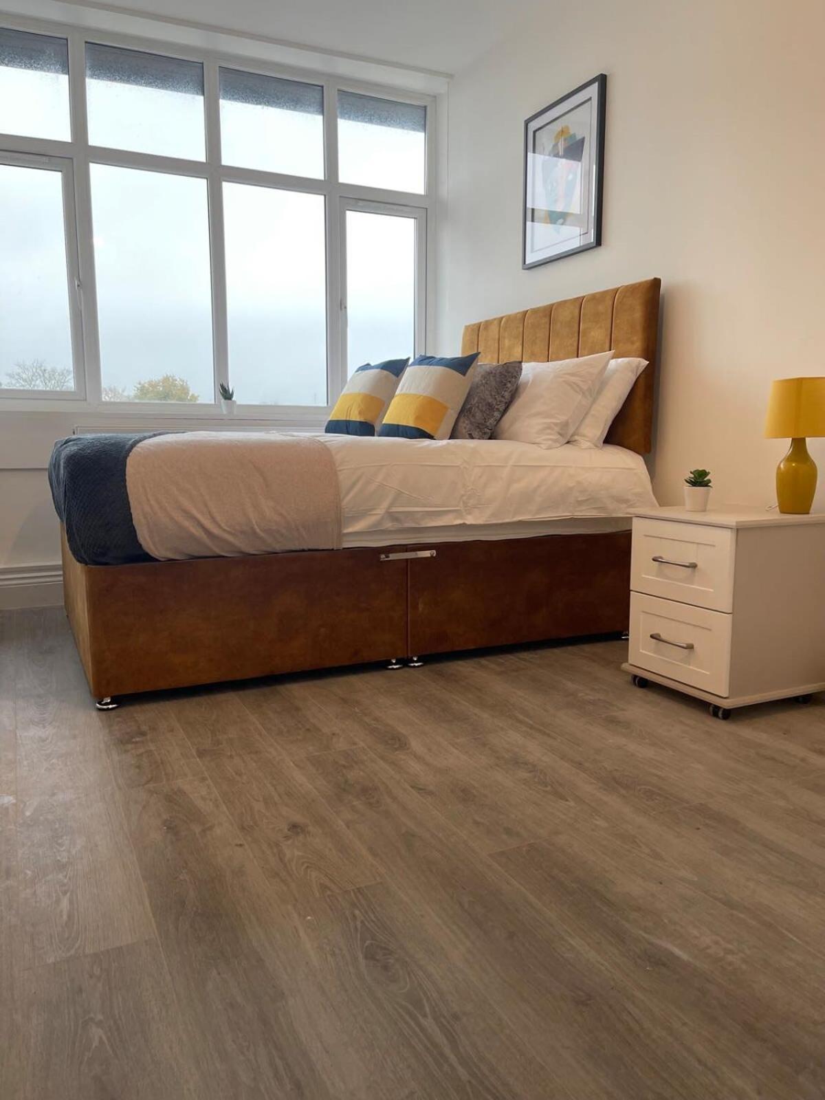 2 Bedroom Apartment - Flitwick - Contractor Friendly - Tourist Ready - Full Kitchen - Wifi - Smart Tv - Sofa Bed - Free Parking - Ideal For Short Or Long Stays Dış mekan fotoğraf